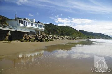 Hollywood Boat Dock Home